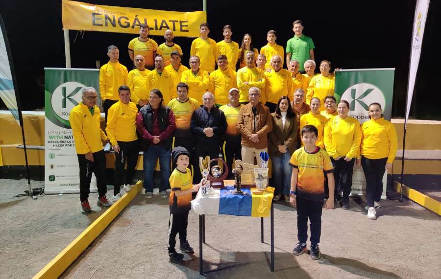 Presentación de los equipos de petanca y bola canaria en La Aldea