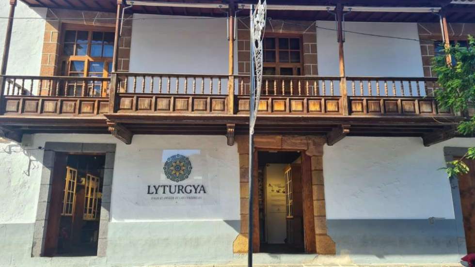 EXTERIOR DE “LYTURGYA”