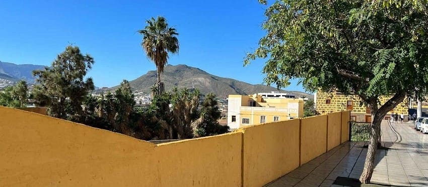 Muro en el Paseo de Los Guanartemes