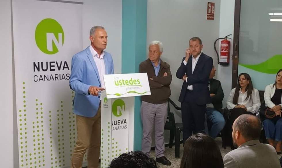 Nicolás Ojeda con Teodoro Sosa y Carmelo Ramírez