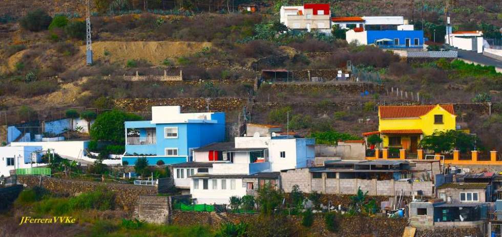 Detrás de mi casa. Juan FERRERA GIL