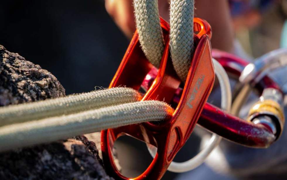 10 elementos esenciales en una mochila de montaña