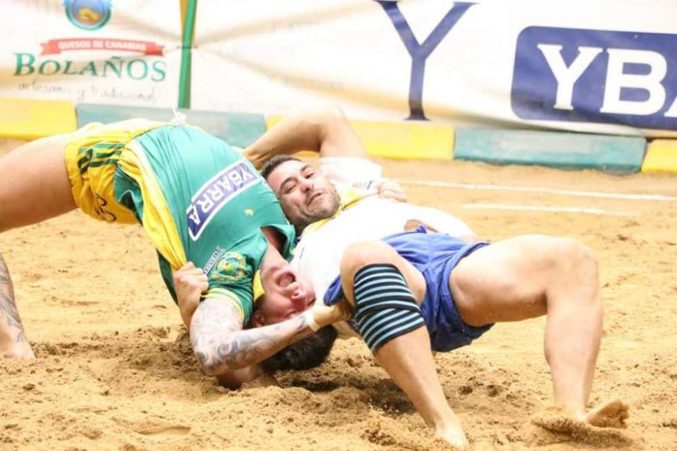 Imagen de una luchada Unión Gáldar - CL Agüimes. (Archivo Infonortedigital)