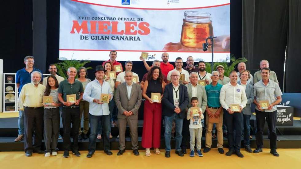 Clara Isaura González, apicultora de Ingenio, logra el premio a la Mejor Miel de Gran Canaria 2023 en el Concurso del Cabildo