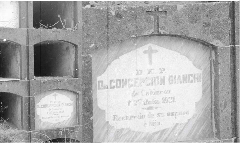 Historia de una lápida en el Cementerio de San Roque de Guía