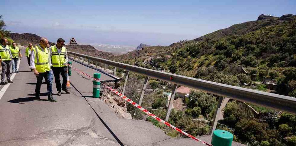 El Cabildo aprueba la emergencia de 18 obras para que Obras Públicas puede reparar 21 carreteras afectadas por la borrasca Therese