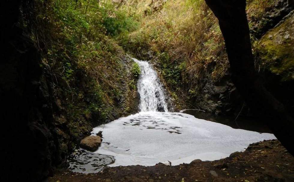 Vertido en el barranco de Azuaje
