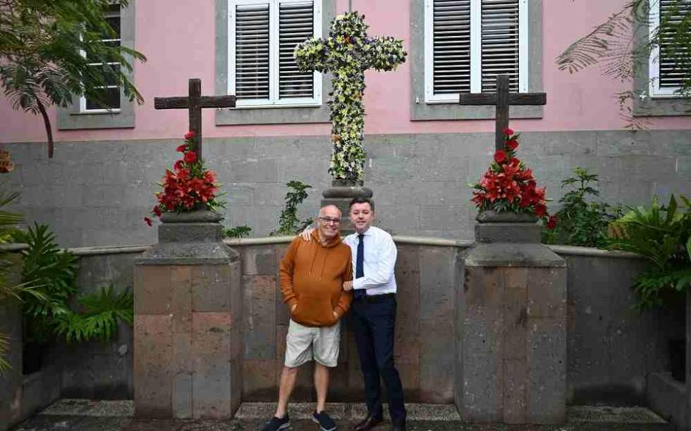 Gáldar mantiene viva la tradición del Día de la Cruz