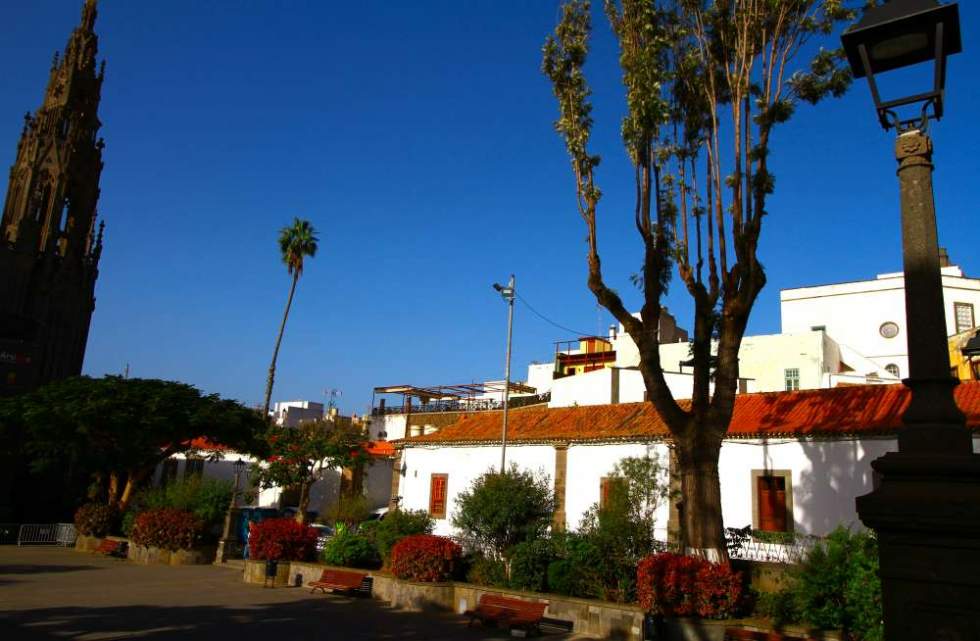 Luces mañaneras. Juan FERRERA GIL