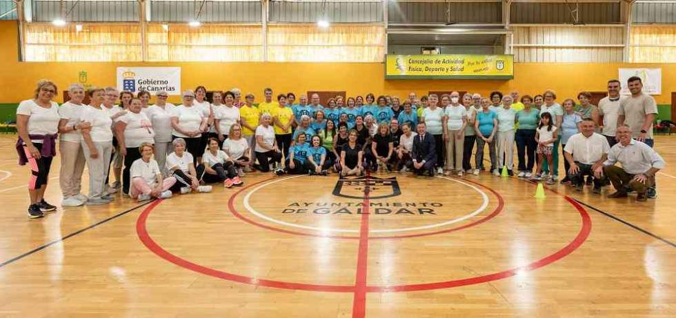 'Actívate' reúne a 75 participantes en una jornada de ejercicio y convivencia en Gáldar