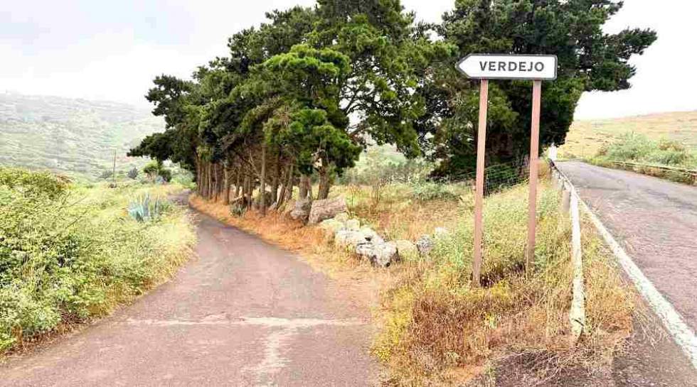 Entrada a Verdejo en las median&iacute;as del municipio de Gu&iacute;a