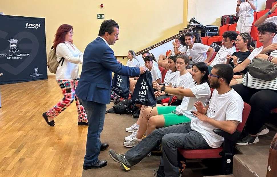 Juan Jesús Facundo recibe a los jóvenes
