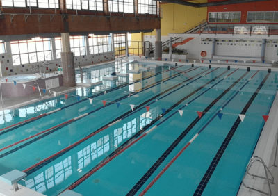 Interior de la piscina municipal de La Aldea