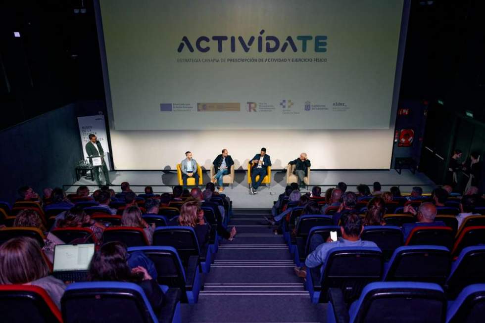 Mesa redonda técnica en la presentación de ACTIVÍDATE en el Museo Elder