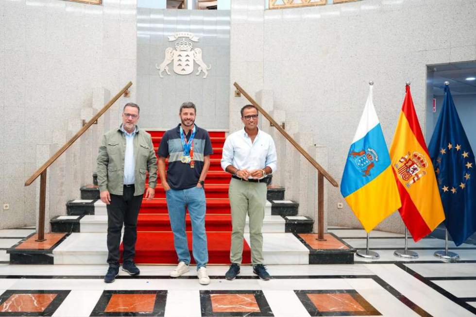 Poli Suárez destaca el esfuerzo en la trayectoria de Carmelo Pérez, campeón mundial de duatlón paralímpico en 2025