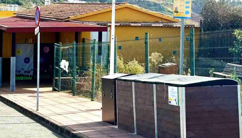 Estación de compostaje comunitario  junto al colegio de Montaña Alta