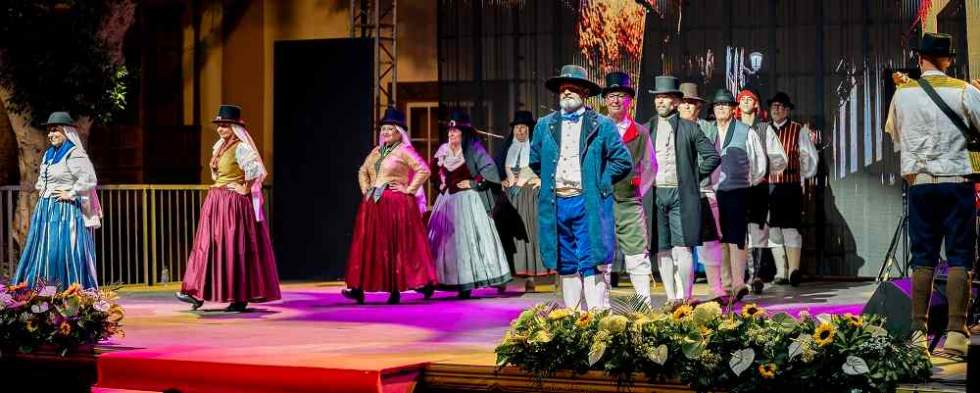 Estrella y Gu&iacute;a, anfitrional del festival, puso el broche de oro a la velada