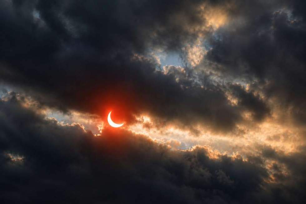 Vista del eclipse desde los Llanos de Botija en Sardina del Norte. G&aacute;ldar