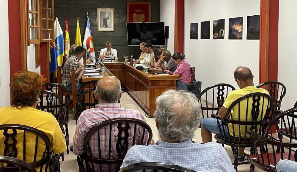 Pleno en La Aldea