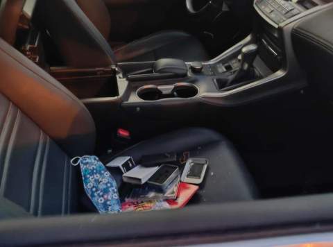 Veh&iacute;culo v&iacute;ctima del vandalismo