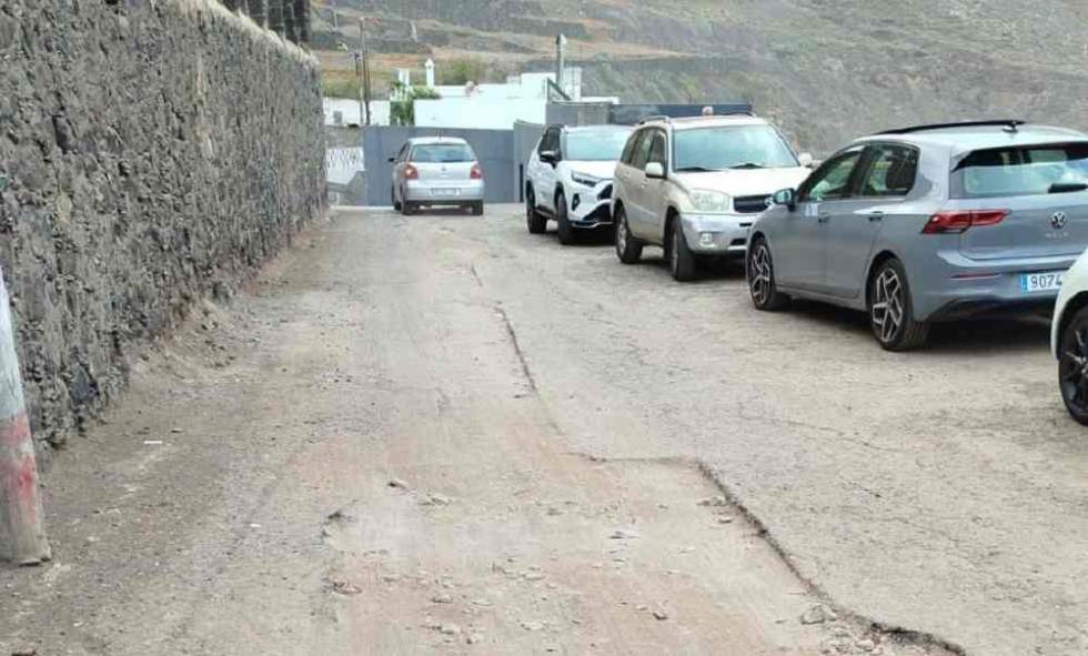 La Asociación de Vecinos “Valerón”, del barrio de San Felipe denuncia la falta de respuesta del Ayuntamiento sobre el proyecto de asfaltado del barrio