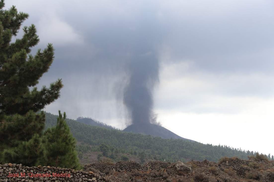 Cinco años de la cicatriz del Tajogaite: La Palma entre la ceniza, el asfalto y la espera (fotos y vídeo)