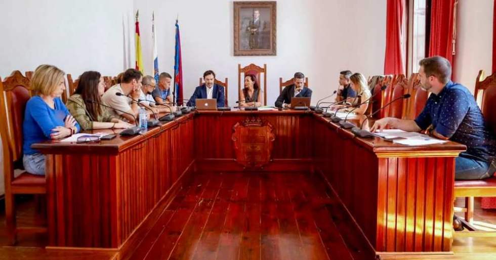 Imagen de un pleno en Agaete