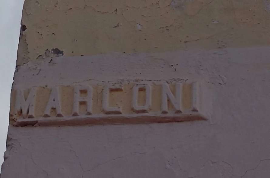 Marconi: la calle que solo recuerda lo conveniente