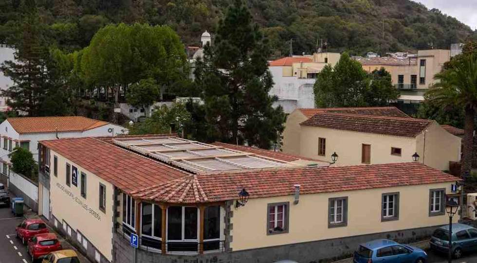 Cubierta del mercado ecológico de Valleseco