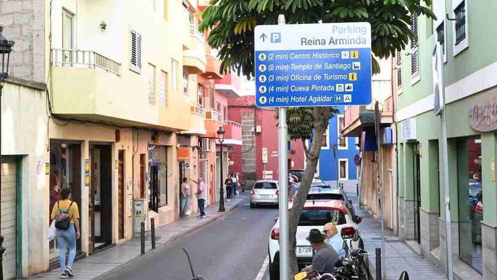 Nueva señalética vial en la calle Soront Semidán