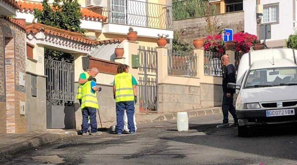 Plan de rebacheo en los barrios de Teror