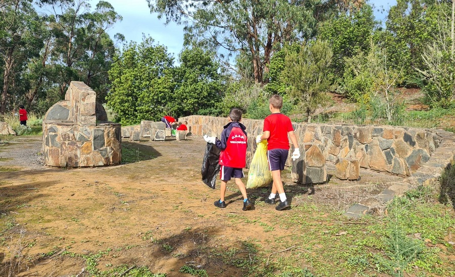Participantes en la plantaci&oacute;n