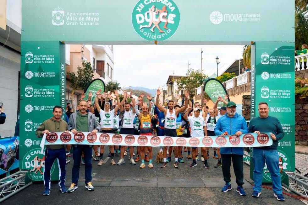 El deporte saca el lado más solidario de la Villa de Moya con la Carrera Dulce Solidaria