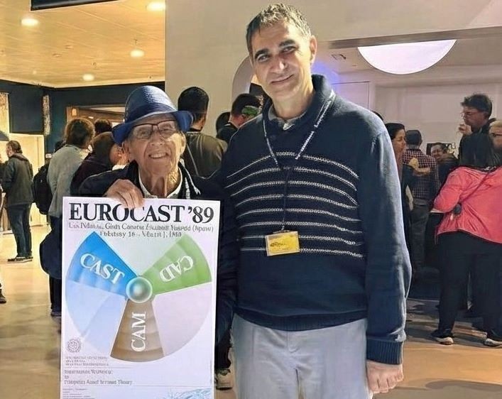 Roberto Moreno y Gilberto Moreno, director del Museo Elder