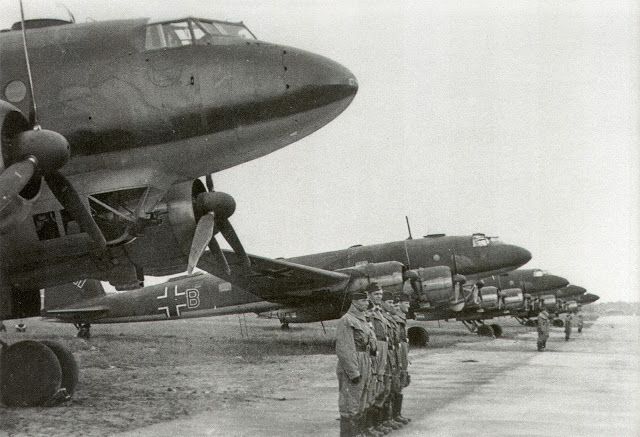 El Escuadron 7/KG40, en Burdeos-Merignac, 1942.