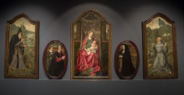 Estado actual de lo que fue el tríptico de la Virgen de Las Nieves, a los lados de la virgen, los donantes, Antonio Cerezo y Sancha Díaz de Zurita.