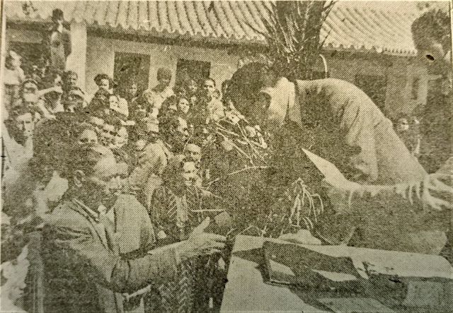 Imágenes del acto en la prensa de la época (La Falange)