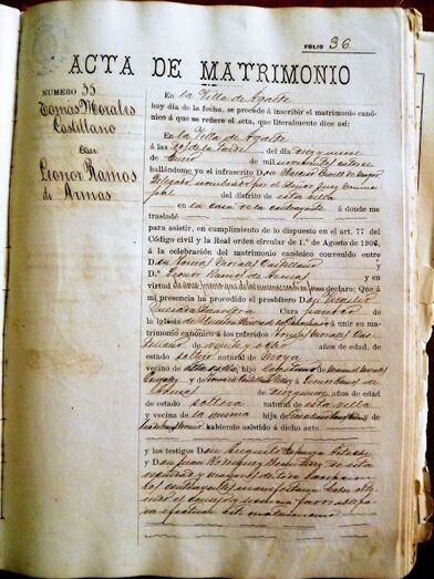 Acta de matrimonio  de Doña Leonor Ramos de Armas y Don Tomás Morales Castellano.