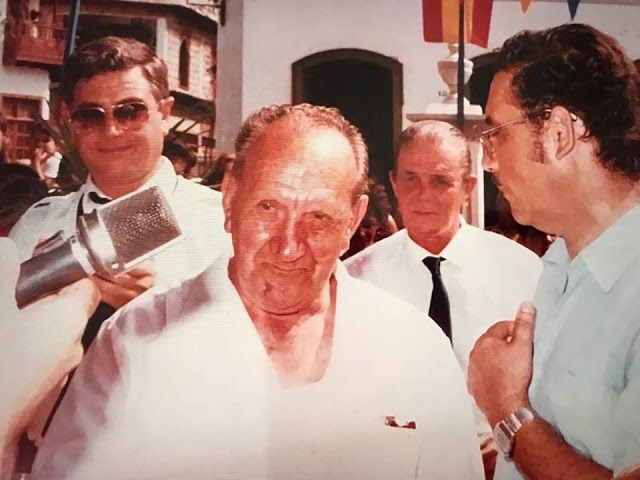 D. Enrique Asencio ya anciano en un homenaje en Agaete.