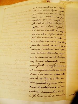 Escrito Gobierno Civil multando y reclamando la cuentas municipales 1900 a 1910.