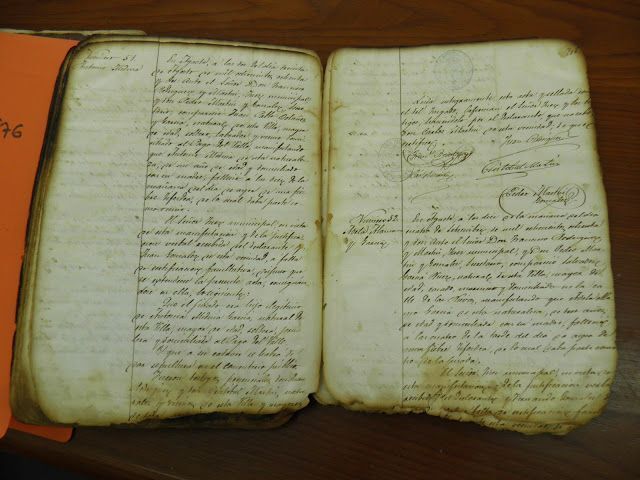 Escritos en el que el alcalde alega la imposibilidad de remitir las cuentas de 1900 a 1910 y aceptación del GobiernRestos quemados de los libros municipales de 1880. (Archivo Juzgado de Paz de Agaete)