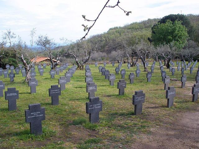 Cementerio de Cuancos de Yuste (Cáceres)  http://www.u-historia.com/