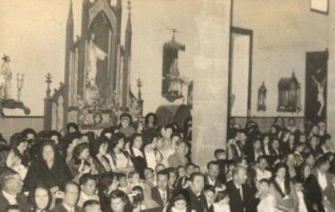 Aquí podemos observar los retablos citados ya desaparecidos.