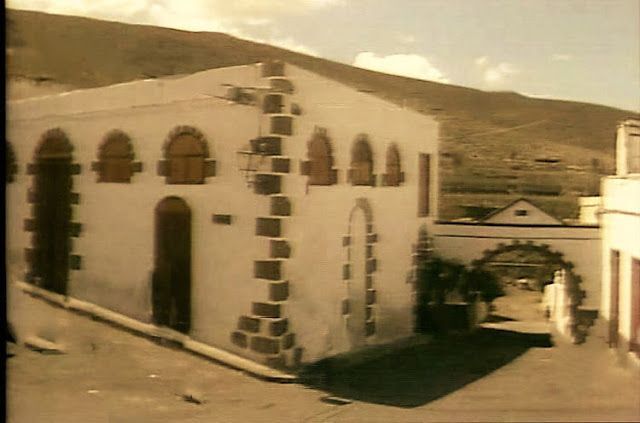  La recova o plaza mercado, actual biblioteca.