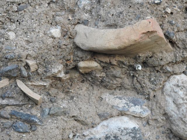 La abundancia de material arqueológico en superficie se puede ver por lugares de Agaete.