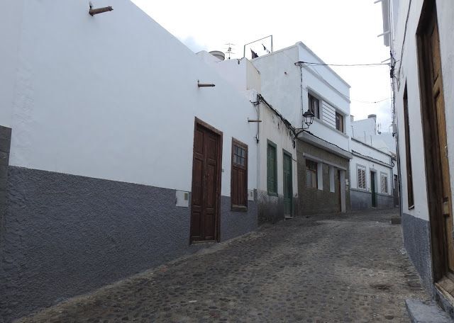 A la izquierda, vivienda de la calle Antonio de Armas, nº 13, donde residió la mayor parte de su estancia entre nosotros Maggie. 
