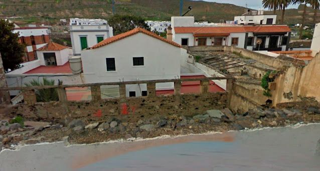 Vivienda y solar donde se pretendía construir el cine en la actualidad.   