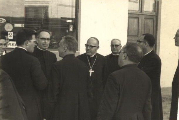 Visita obispo  Infantes Florido 1969.