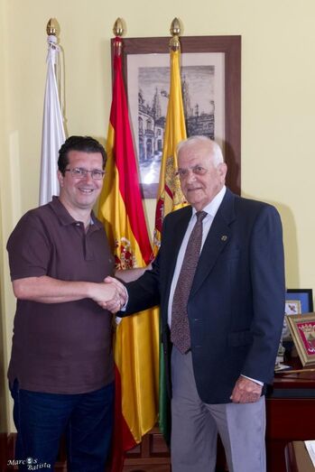 sigloxxialcaldearucas r