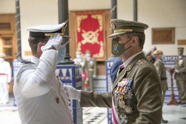 Condecoración Comandante Naval de Tenerife